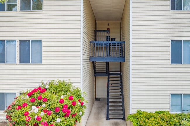 Entrance - The Village at Newport