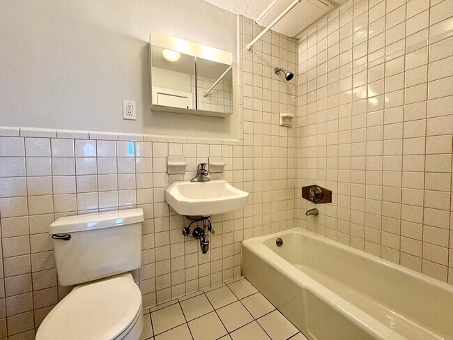 Photo - 206 High St Unit 1