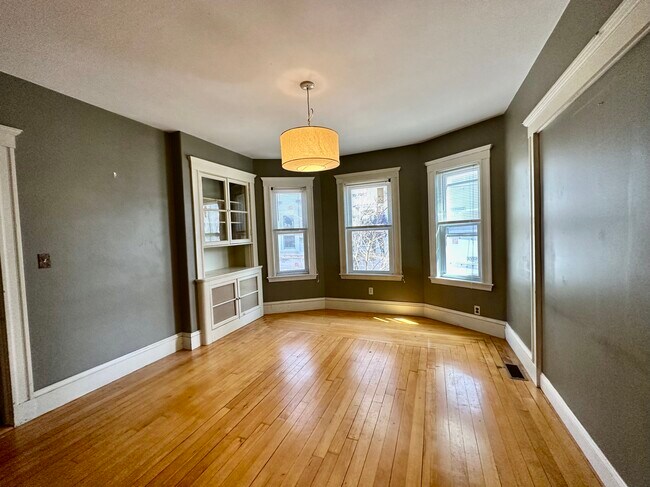 41 Whitfield Rd