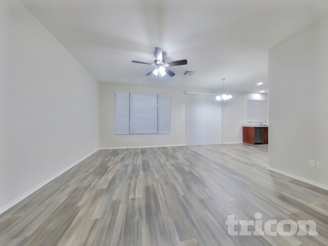 Photo - 4333 E Ivanhoe St