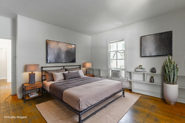 Building Photo - 518 E Manning St Unit Apt. 1