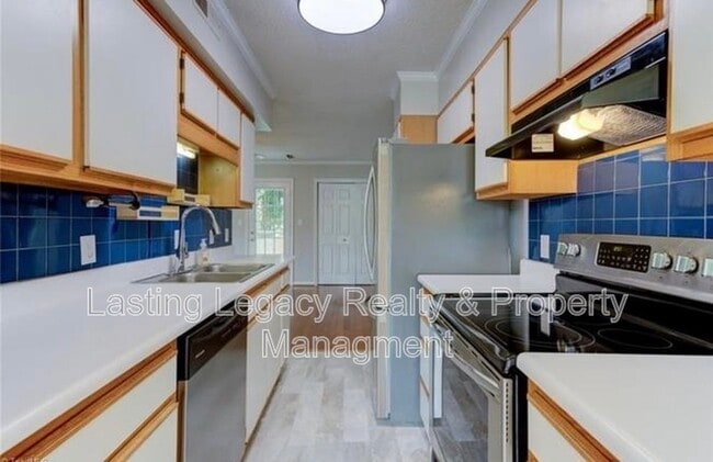 Photo - 845 Salem Pointe Ln