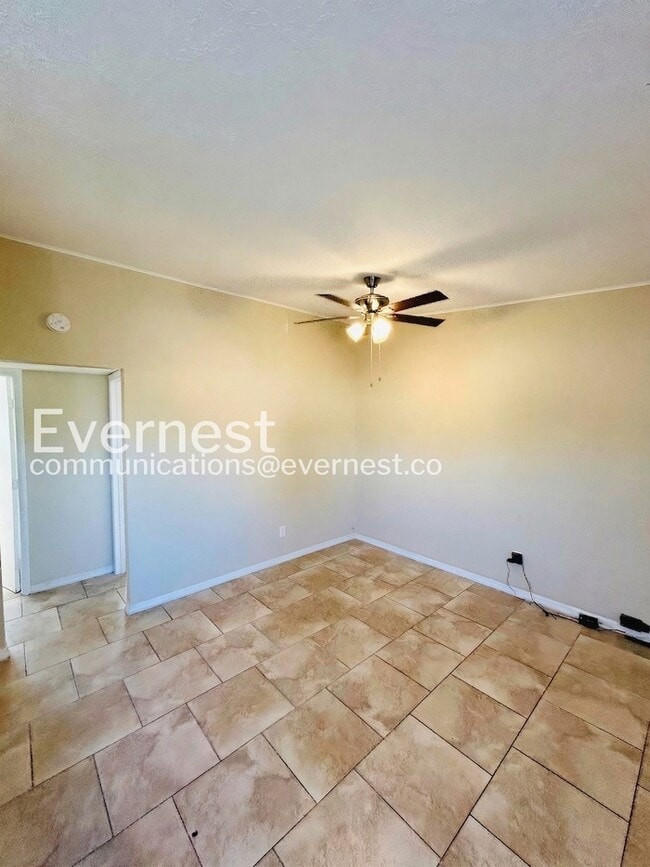 Photo - 2925 N 46th St Unit B