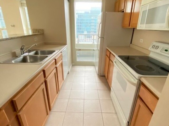 345 N LaSalle St Unit 2608