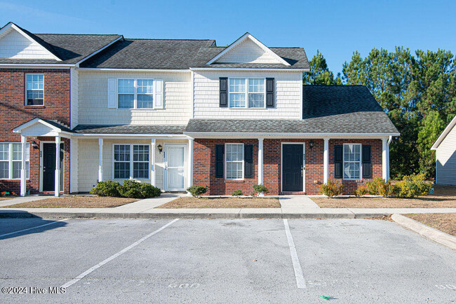 Photo - 900 Springwood Dr Townhome