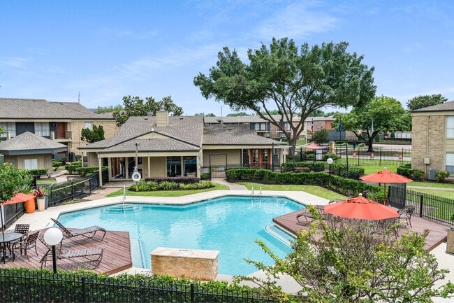 Building Photo - Somerset