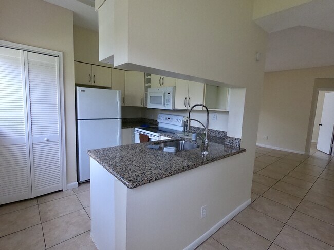 Photo - 731 Cypress Ln