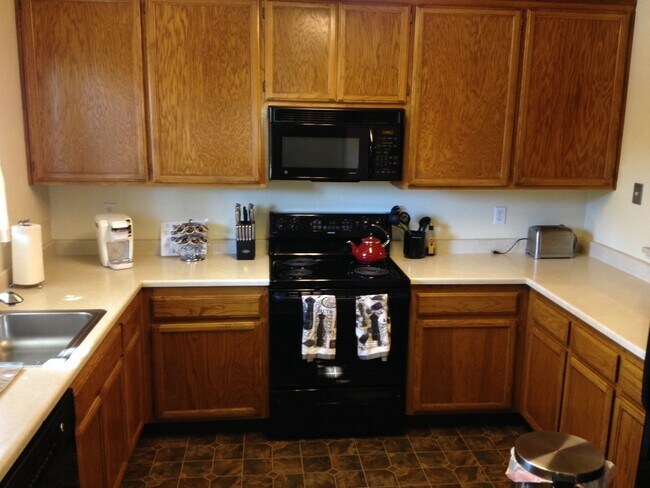 Downstairs Spacious 2 Bedroom 2 Bath Apart... - Downstairs Spacious 2 Bedroom 2 Bath Apart... Condo