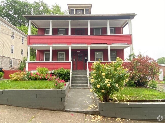 Building Photo - 604 Blackstone St Unit 1 Rental