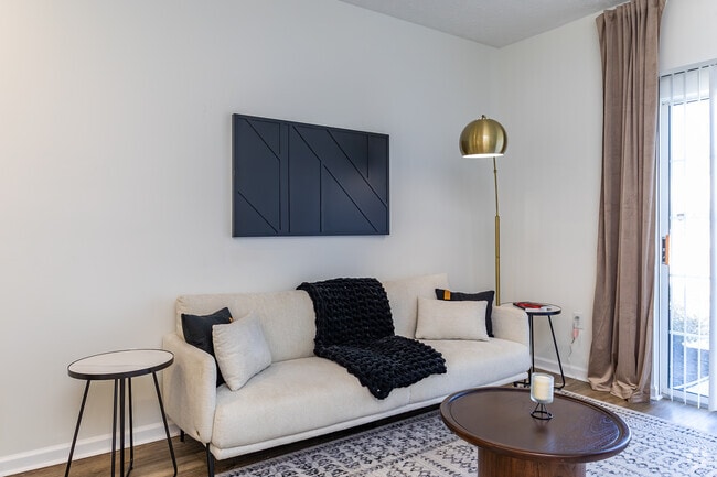 2BR, 1.5BA - 1,050SF - Living Room