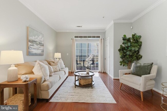 Photo - 2465 Army Navy Dr Unit 1-211