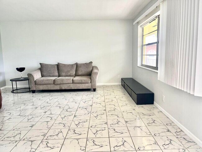 Photo - 216 N Federal Hwy Unit 6