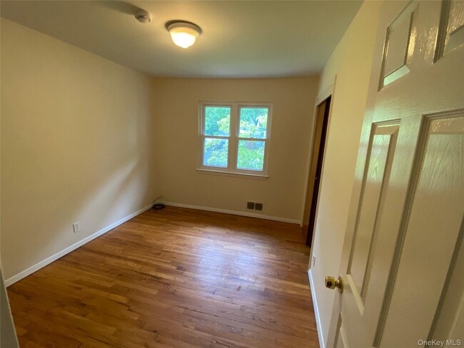 182 N Middletown Rd