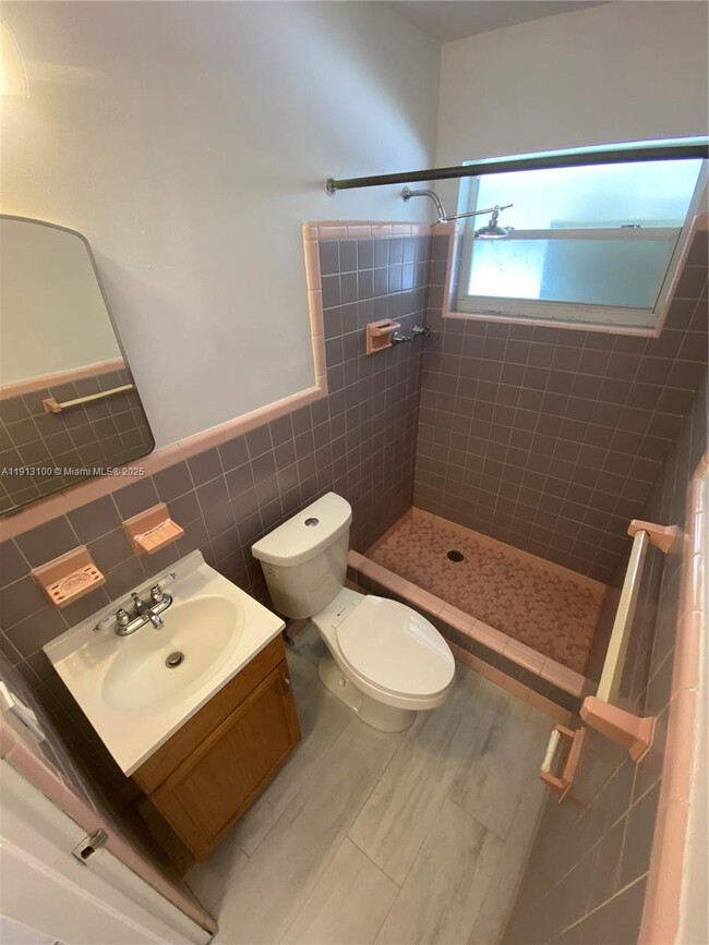 Photo - 1723 Liberty St Unidad 8