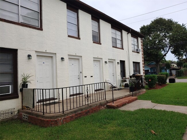 Photo - 7301 Capitol St