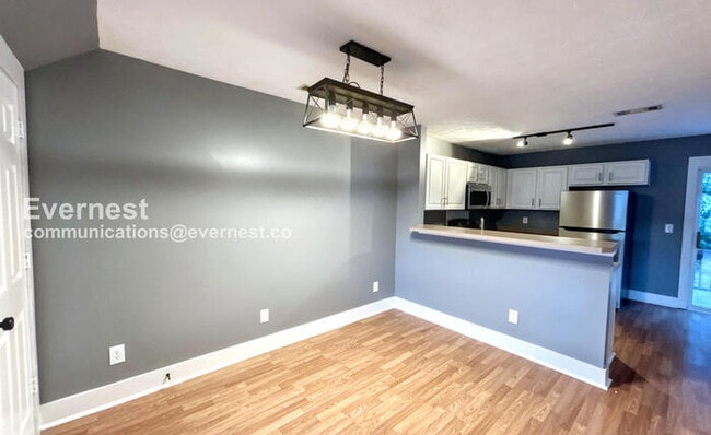 Photo - 570 Flintlock Ct