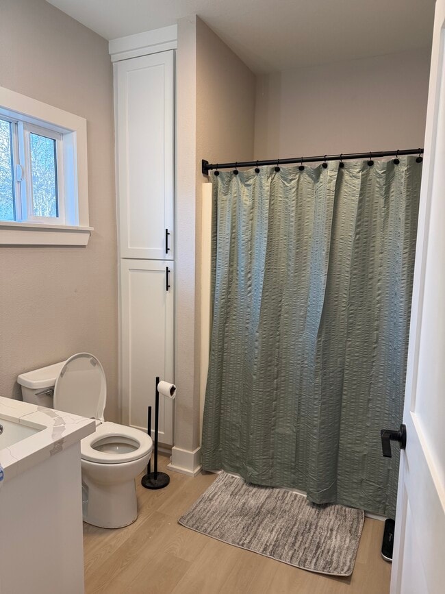 Photo - 721 S Rose St Unit Main Floor Room #1