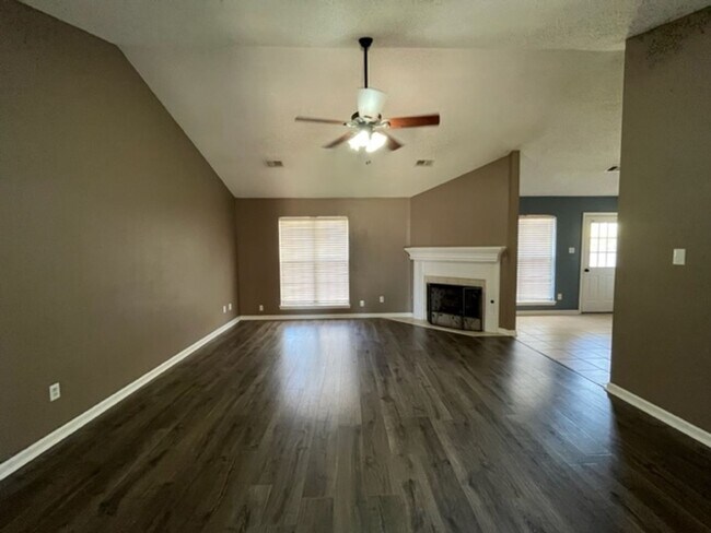 Photo - Renovated 3 Bedroom 2 Bath Home for Rent!!