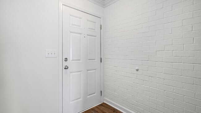 Photo - 1224 Green Oaks Ln