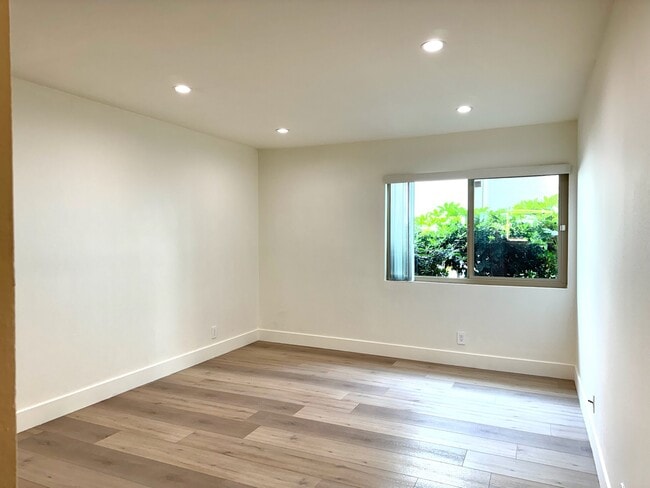 Photo - 4648 Park Granada Unit 170