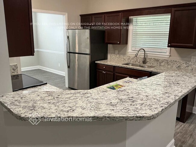 Photo - 2346 Somerset Rd