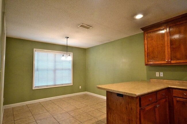Photo - Spacious 3-Bedroom Home with Modern Amenities in Valdosta! Fenced in Backyard!