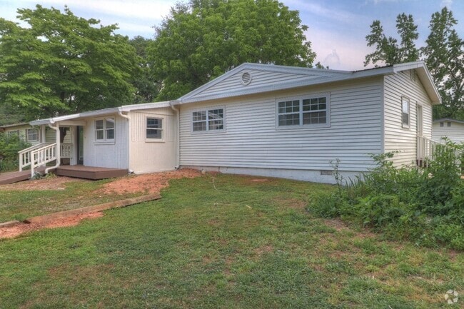 Building Photo - 1305 Cochise Cir Rental