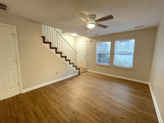 Spacious, 2 bedroom, 2.5 bath townhouse fo... - Spacious, 2 bedroom, 2.5 bath townhouse fo...