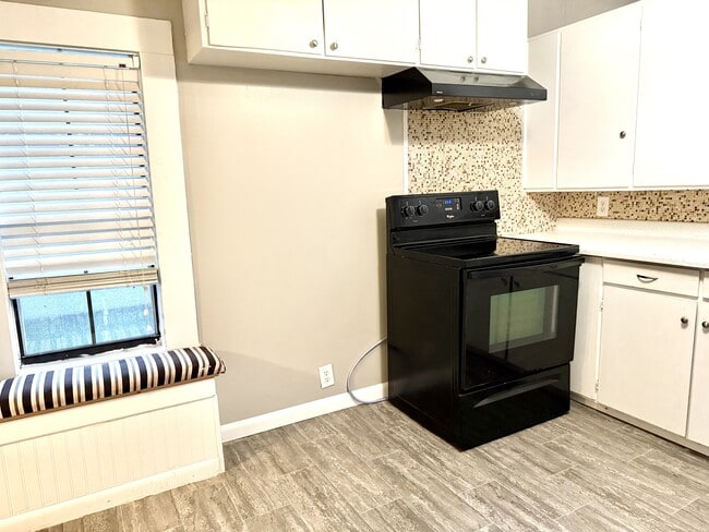 Photo - 1010 C St NW