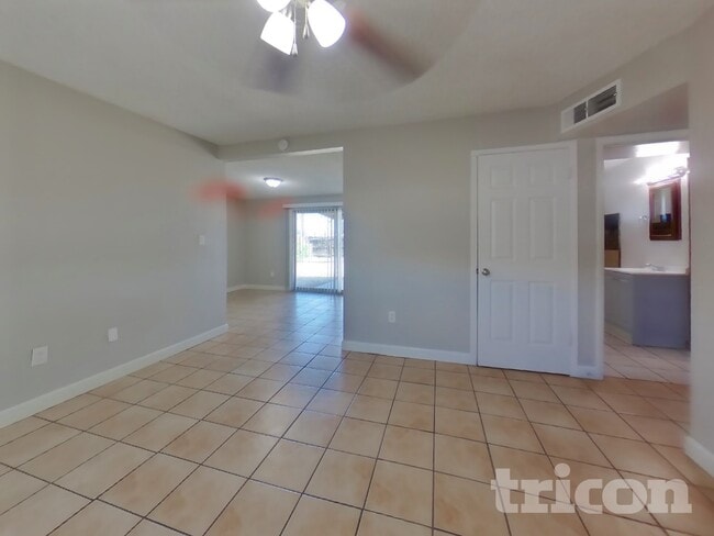 Photo - 2932 W Caribbean Ln