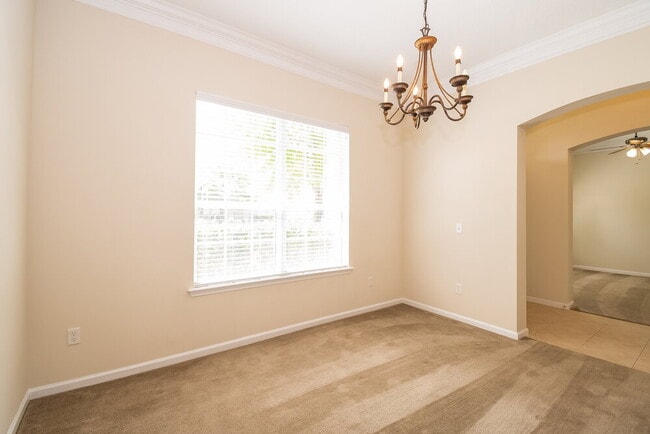 Photo - 2817 Alaskan Way