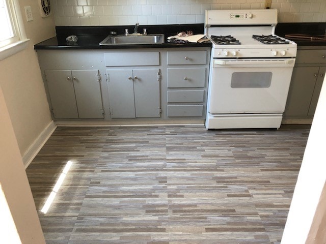 Photo - 6226 Laurelton Ave