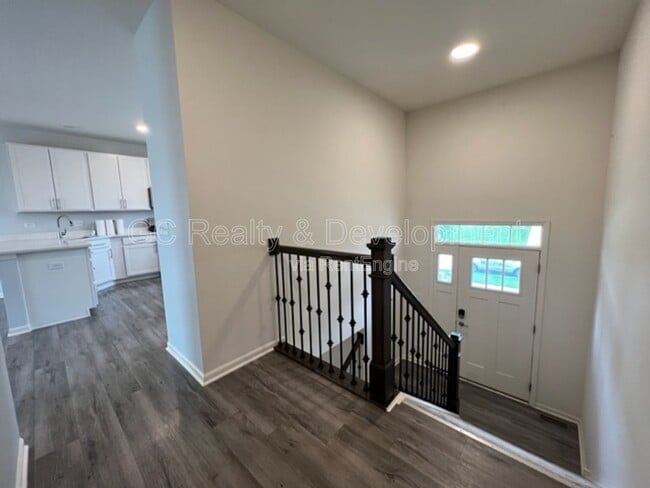 Photo - 594 Cimmaron Cir