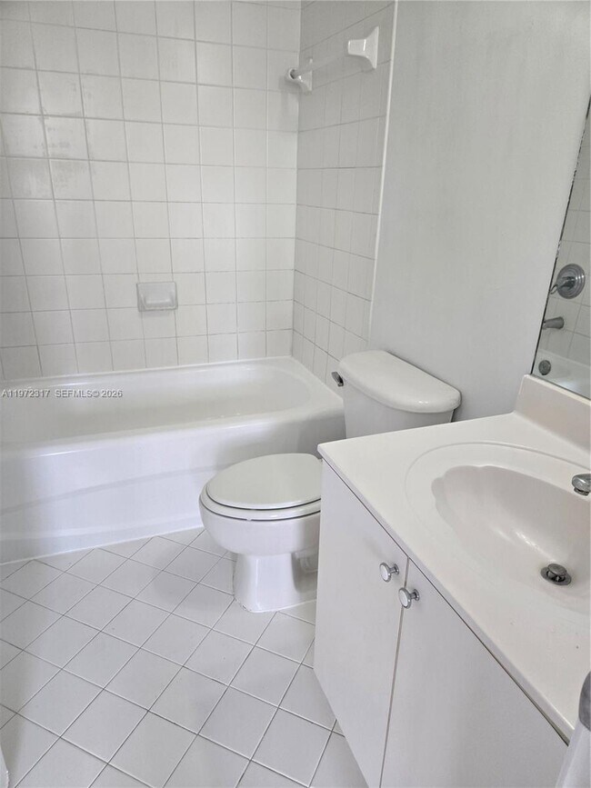 Photo - 2621 SE 12th Rd Unit 205