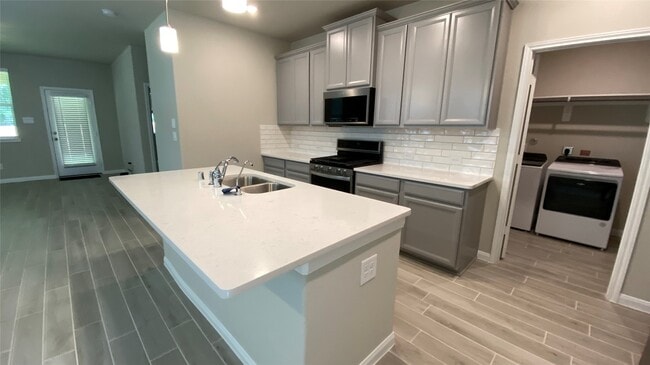 Photo - 7059 Silverleaf Oak St