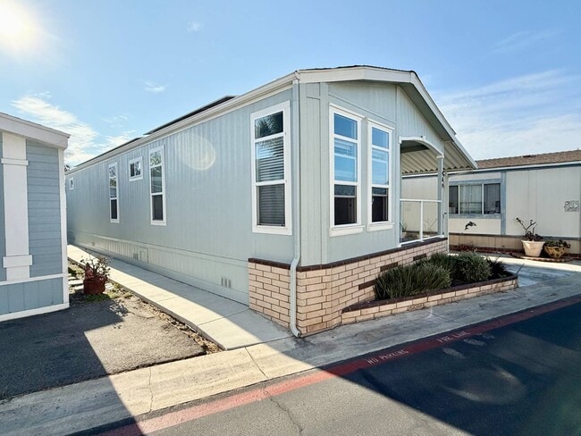 Photo - 80 Huntington St