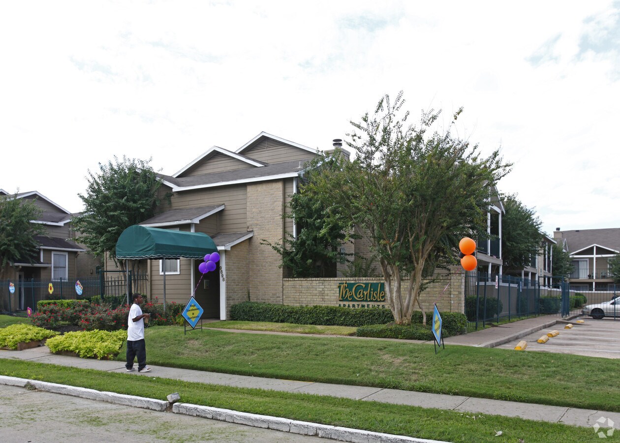 The Carlisle - The Carlisle Apartments
