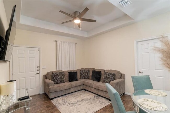 Photo - 10 N Hester St Unit 2