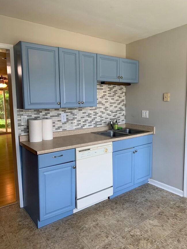 Photo - 338 Loudon Rd