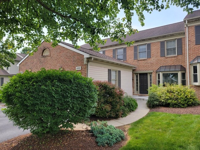 Building Photo - 6441 Lincoln Ct Rental