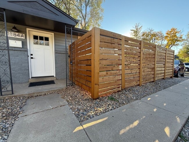 Photo - 1184 Clinton St