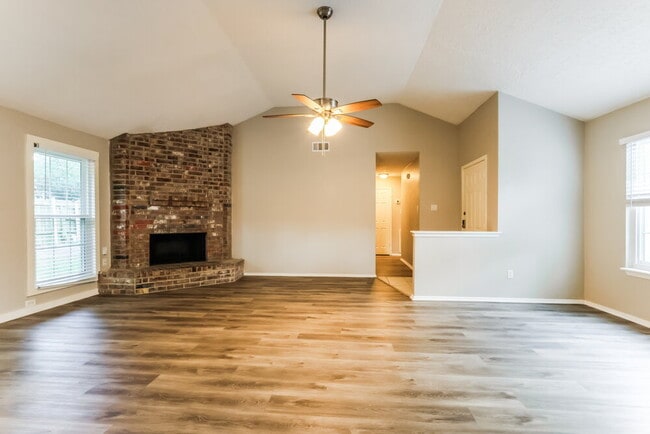 Photo - 4703 Owens Creek Ln