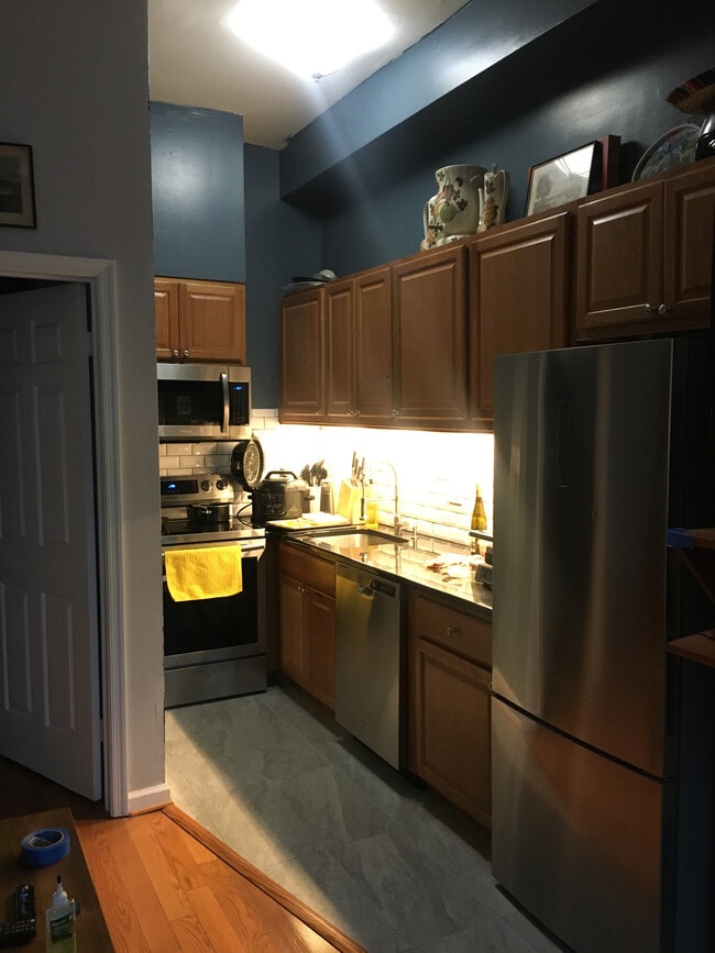 Photo - 2119 N St NW Unit 3