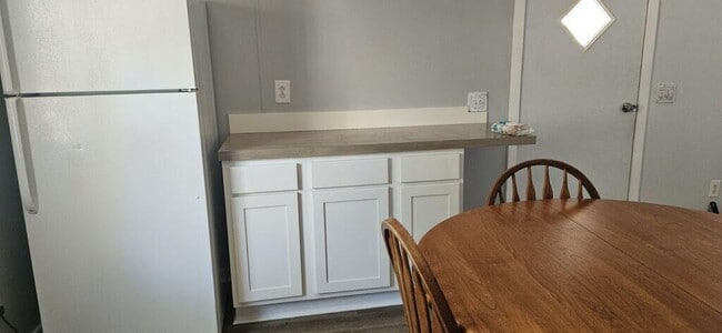 Photo - 135 Henderson Rd