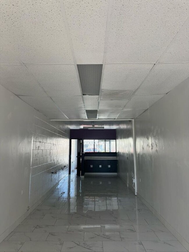 Photo - Commercial Unit for Rent in South Gate CA ...