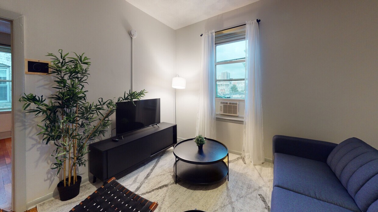 Photo - Private bedroom in 4 bed/1 bath Home