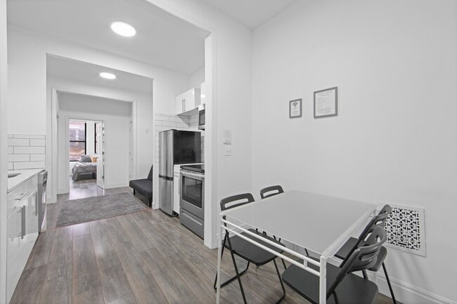 Photo - 207 W 136th St