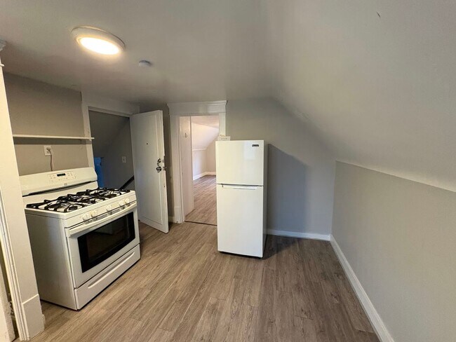 Photo - 96 Hall St Unit 3