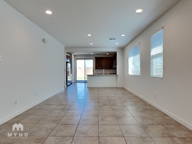 9158 W Sells Dr