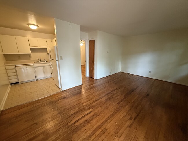 Photo - 394 S Pope St